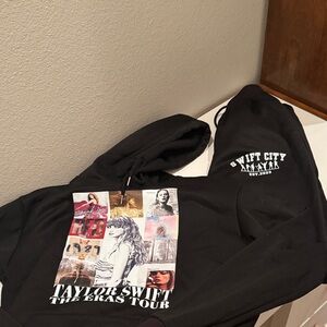 💜🖤Taylor Swift The Eras Tour Black Hoodie and Sweatpants SET! Women’s Small